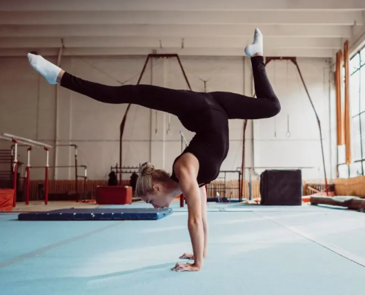 Latihan Koordinasi Untuk Pemula Di Rhythmic Gymnastics