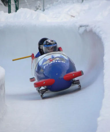Perbedaan Bobsleigh Dua Orang dan Empat Orang